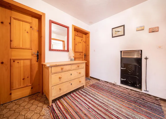 Appartement Chasa Rosa