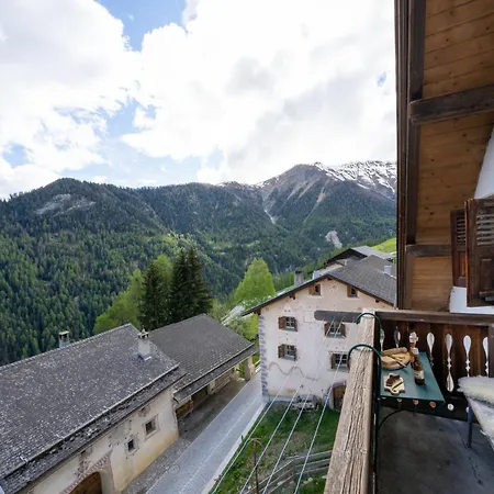 Appartement Chasa Rosa