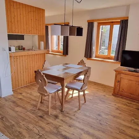 Apartment Chasa Rosa