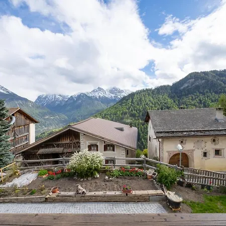 Chasa Rosa Apartment Vna